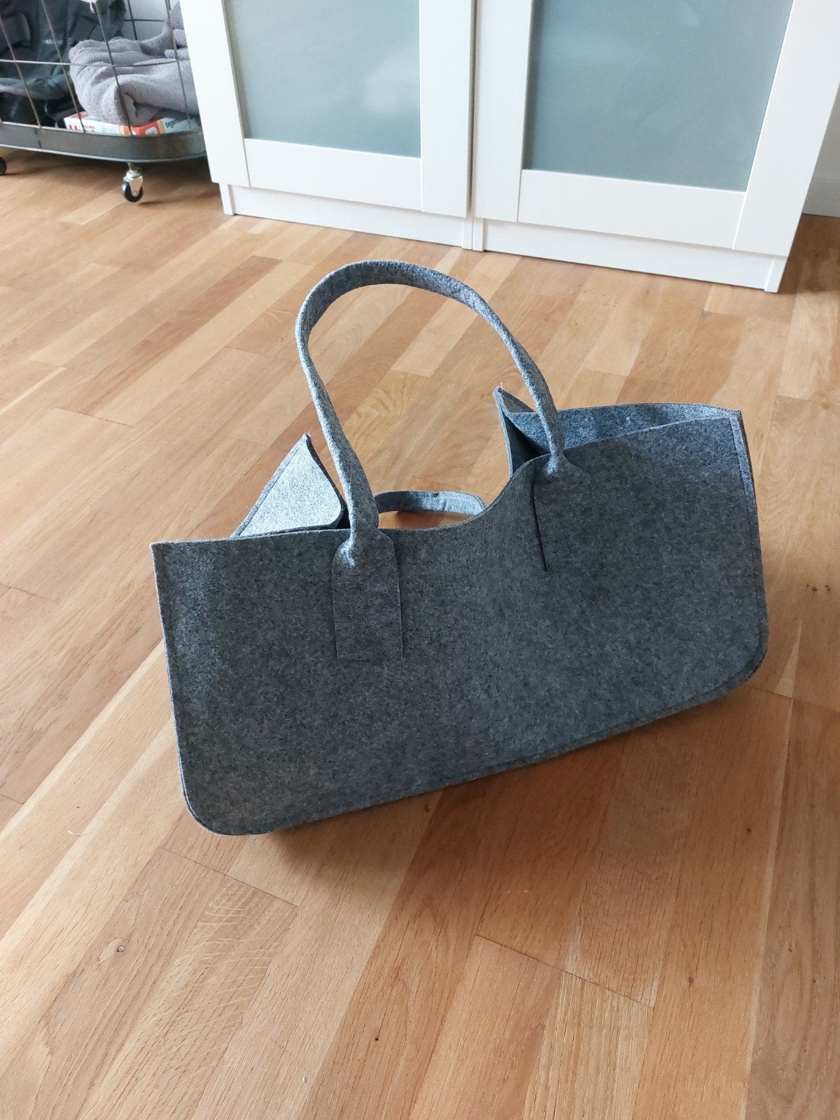 Grijze vilten opbergmand / tas, Ophalen of Verzenden, Zo goed als nieuw, Modern, Grijs
