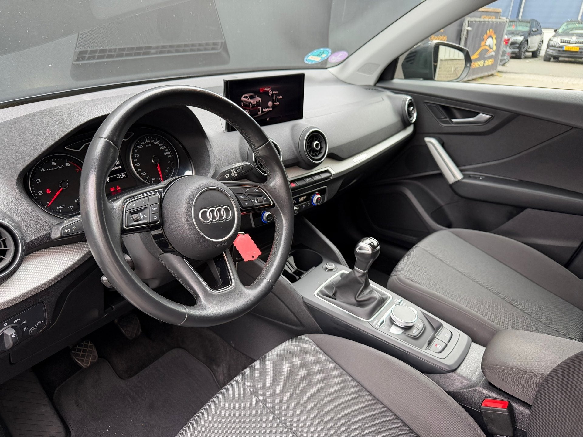 Audi Q2 30 TFSI Pro Line Airco Trekhaak Cruise, Auto's, Voorwielaandrijving, Dealer onderhouden, Stof, Gebruikt