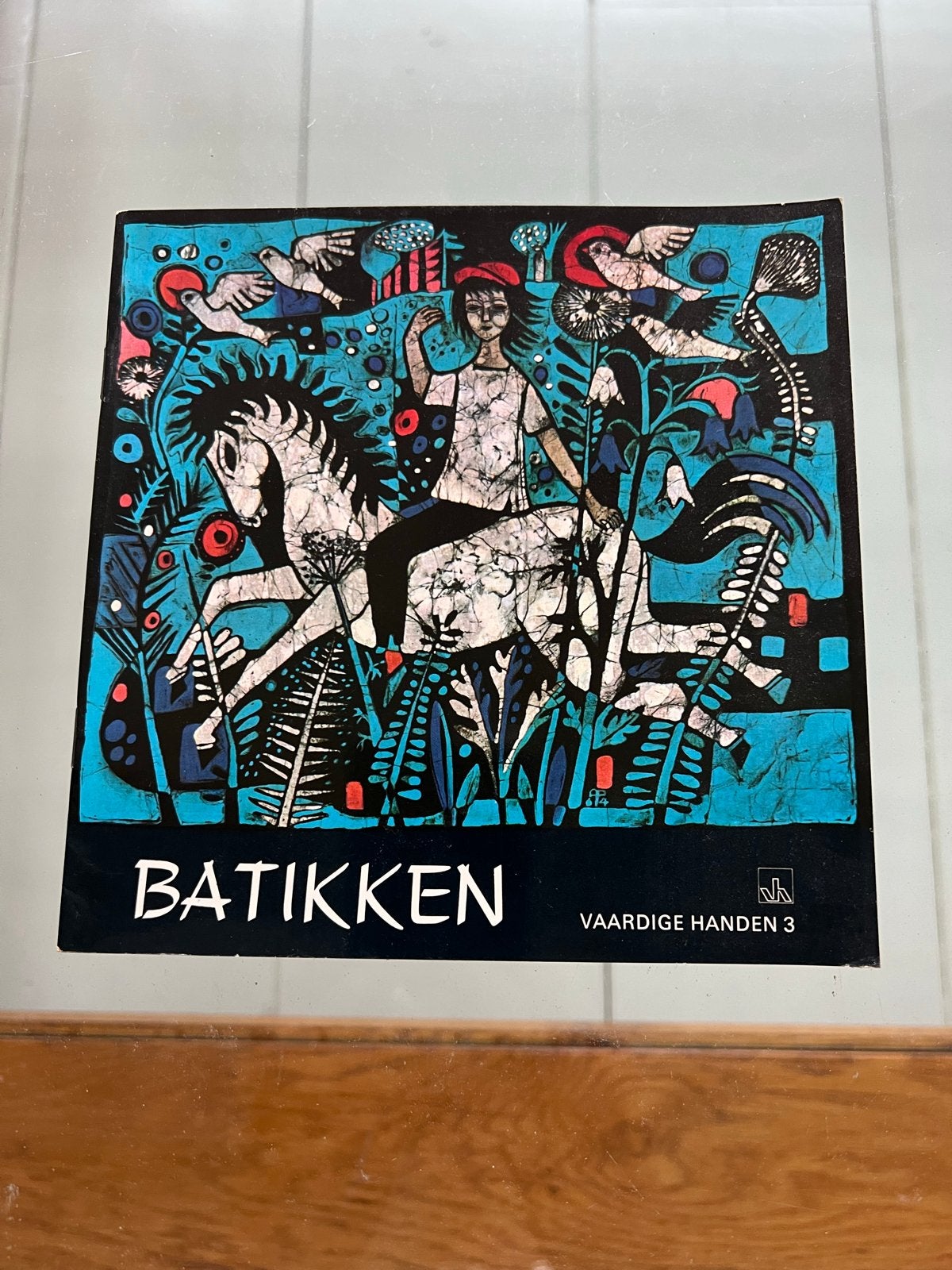 Batikken - Vaardige Handen 3 - Tony Bachem-Heinen, Ophalen of Verzenden, Gelezen, Overige onderwerpen