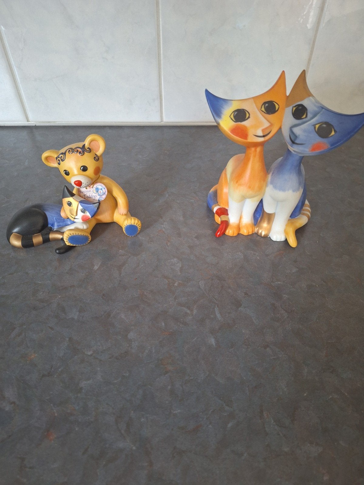 2 Rosina Wachtmeister beeldjes - Katten en Teddy, Ophalen, Gebruikt, Dier
