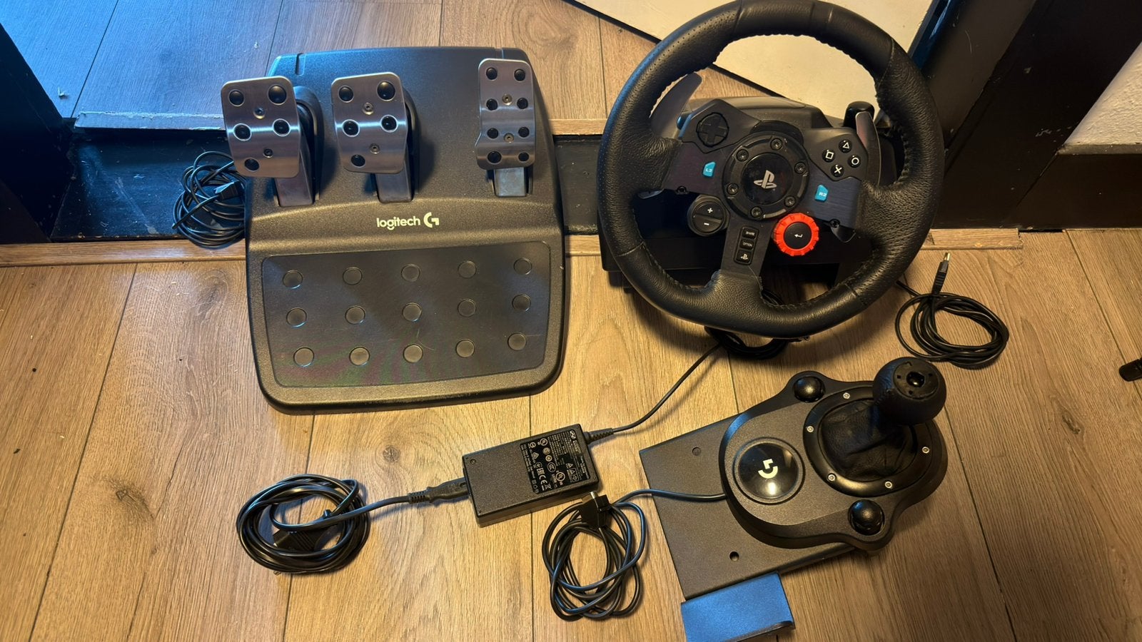 Logitech g29 + pedals + shifter, Ophalen, Zo goed als nieuw