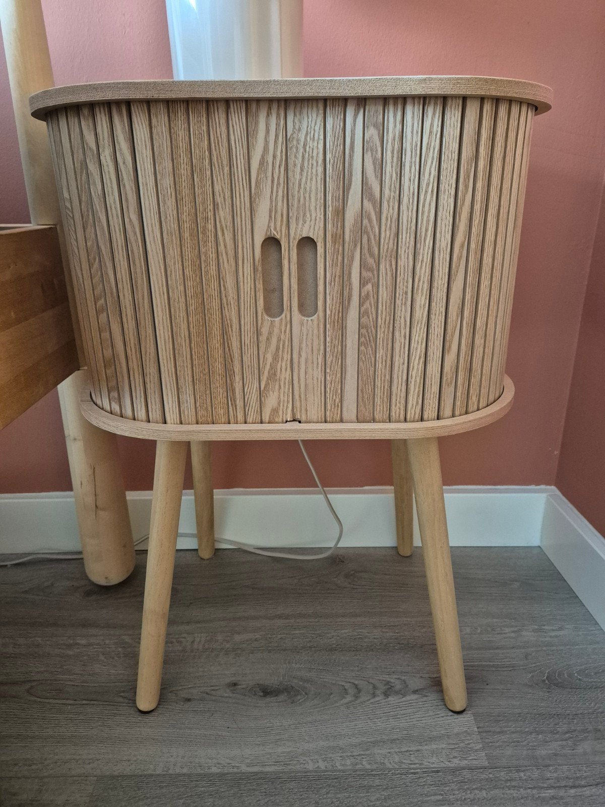 2 x Nachtkastjes Uppsala, Huis en Inrichting, Slaapkamer | Nachtkastjes, Ophalen, Zo goed als nieuw, Minder dan 45 cm, Minder dan 55 cm