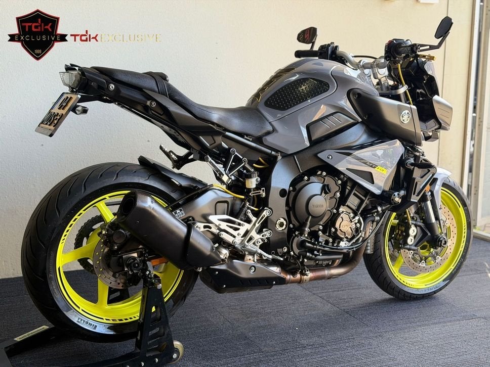 YAMAHA MT-10 ABS QS FULL OPTIONS TOPSTAAT (MT10 MT 10 09 07), Motoren, 4 cilinders, Motorrijbewijs A, Bedrijf, Meer dan 35 kW