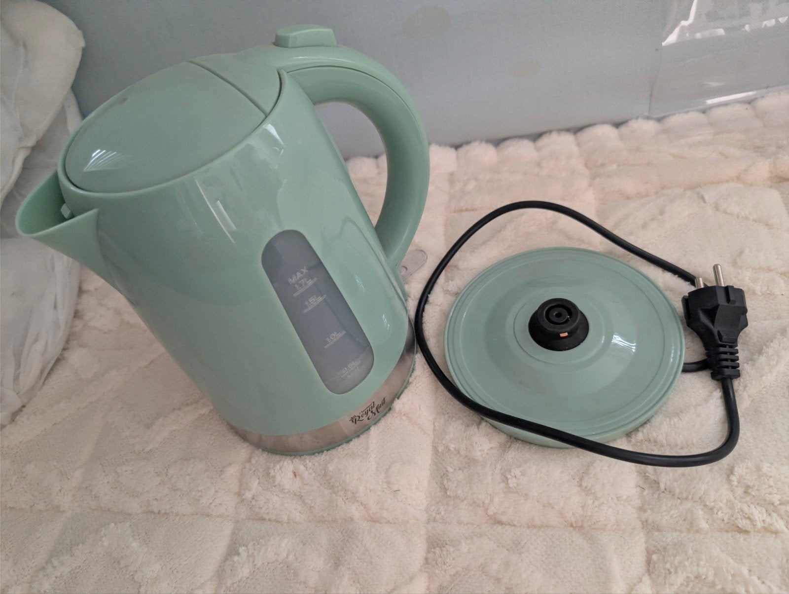Waterkoker 1,7 liter - Slechts 2x gebruikt, Witgoed en Apparatuur, Waterkokers, 1 tot 2 liter, Ophalen of Verzenden, Zo goed als nieuw