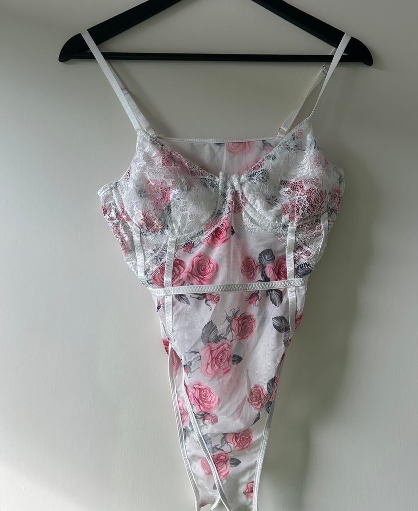 Shein body rozenprint, maat L, Maat 42/44 (L), Nieuw, Ophalen of Verzenden, Korte mouw