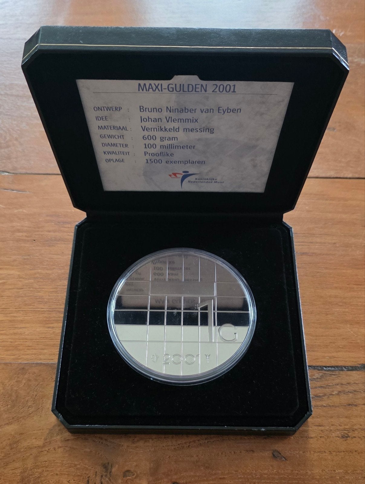 Prachtige maxi-gulden uit 2001 van 600 gram (limited edition, Verzenden, Koningin Beatrix, 1 gulden, Losse munt