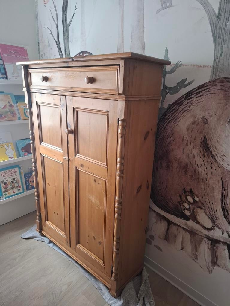 Meidenkast hout grenen brocante kledingkast kast vintage, Ophalen