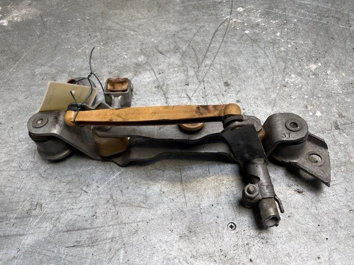 Schakelmechaniek van een Opel Corsa, Gebruikt, -, -, Opel