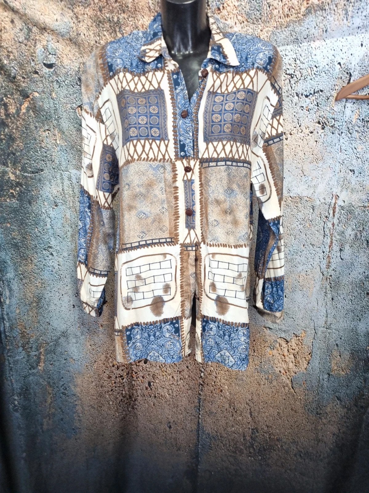 Vintage blouse met grappig motief 38/42, Kleding | Dames, Bruin, Maat 42/44 (L), Ophalen of Verzenden, Zo goed als nieuw