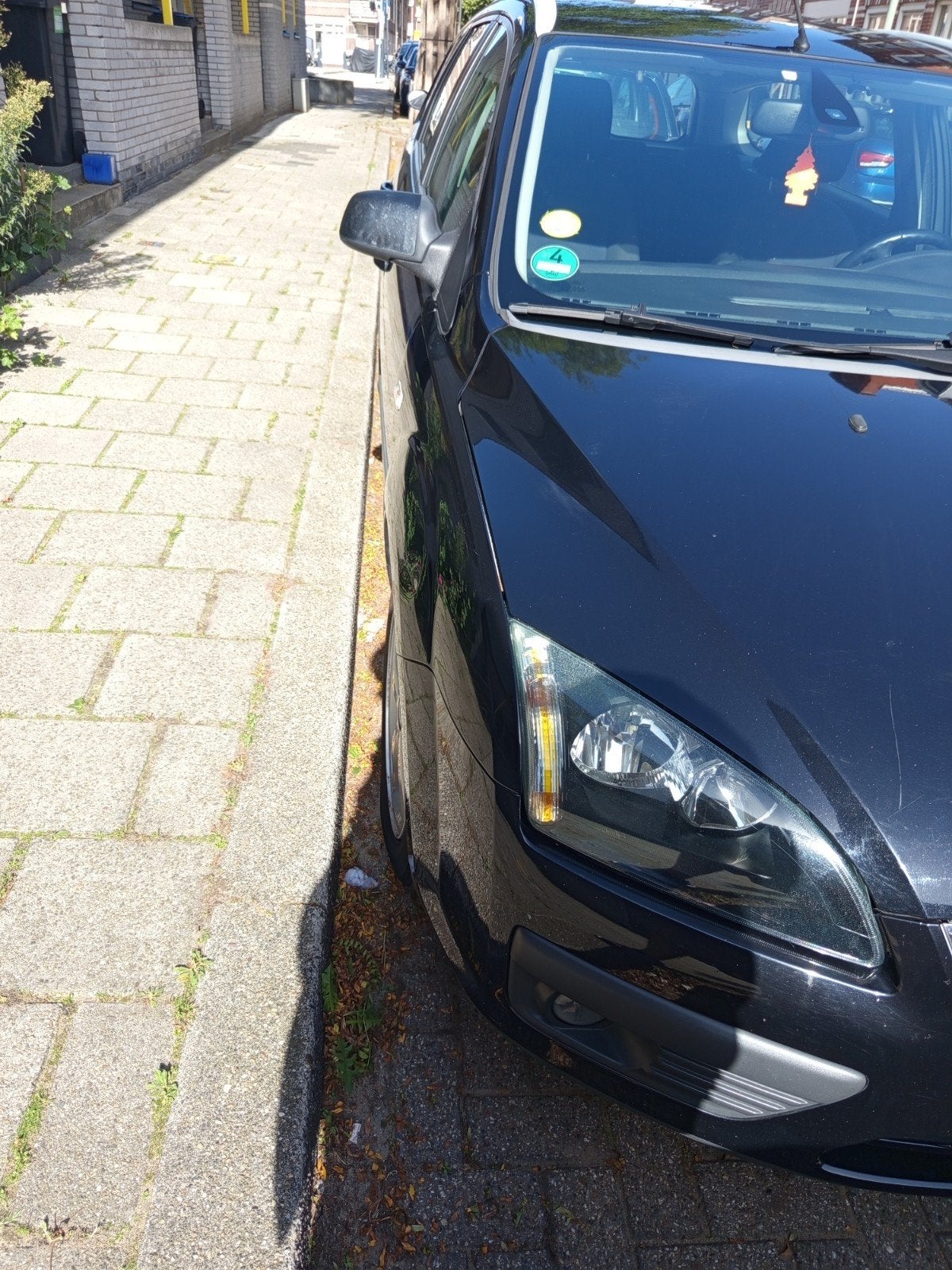 Foto 21 van Ford Focus 1.6 74KW Wagon 2005 Zwart