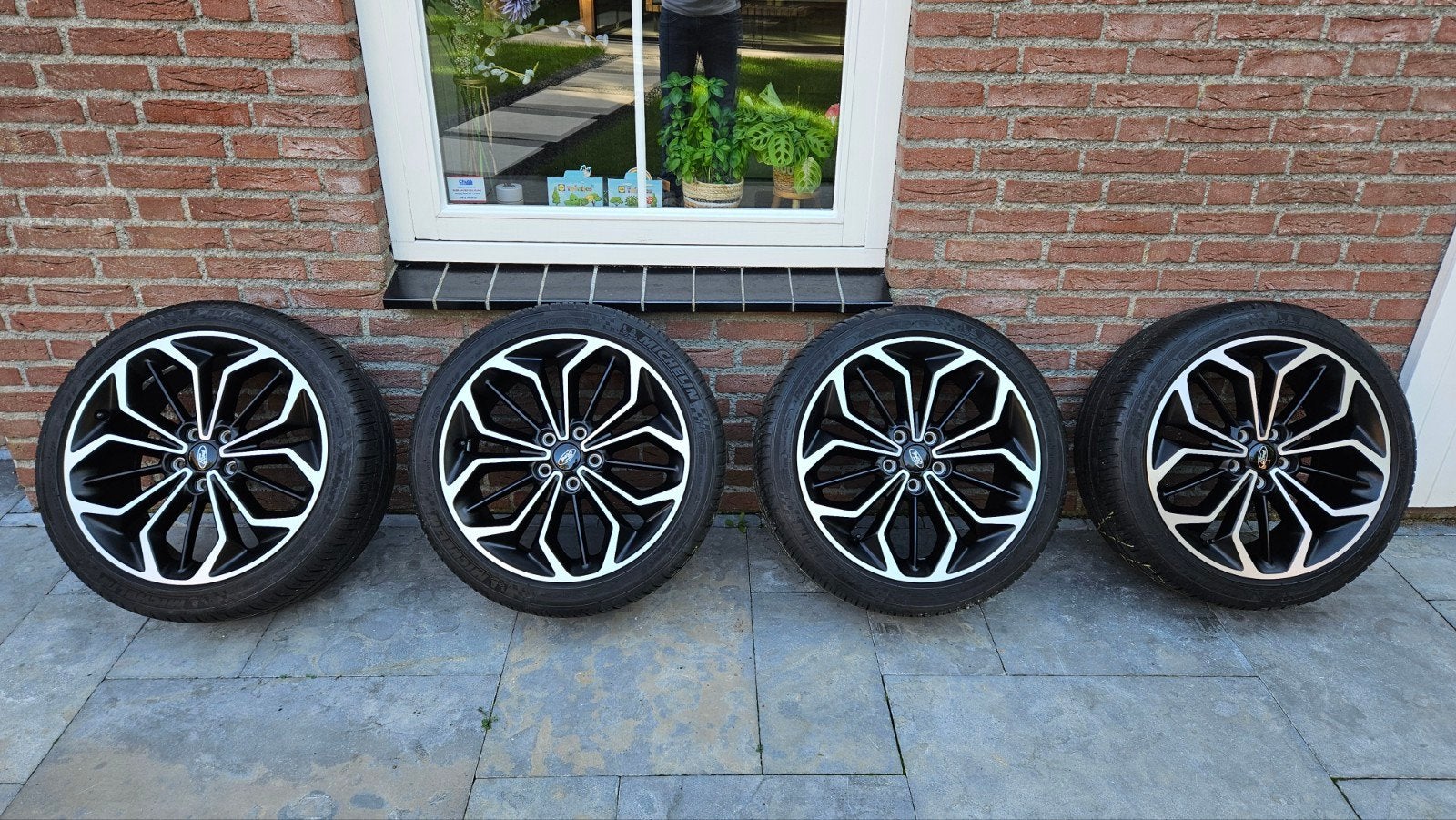 Ford Focus Mk4 18 inch wielen op Michelin Pilot Sport banden, Auto-onderdelen, Ophalen, 18 inch, Gebruikt, Banden en Velgen