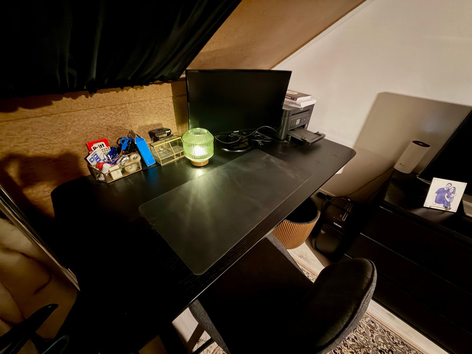 Ikea BEKANT bureau 140x60 cm met optionele stoel, Huis en Inrichting, Ophalen, Zwart, Hout, Zo goed als nieuw