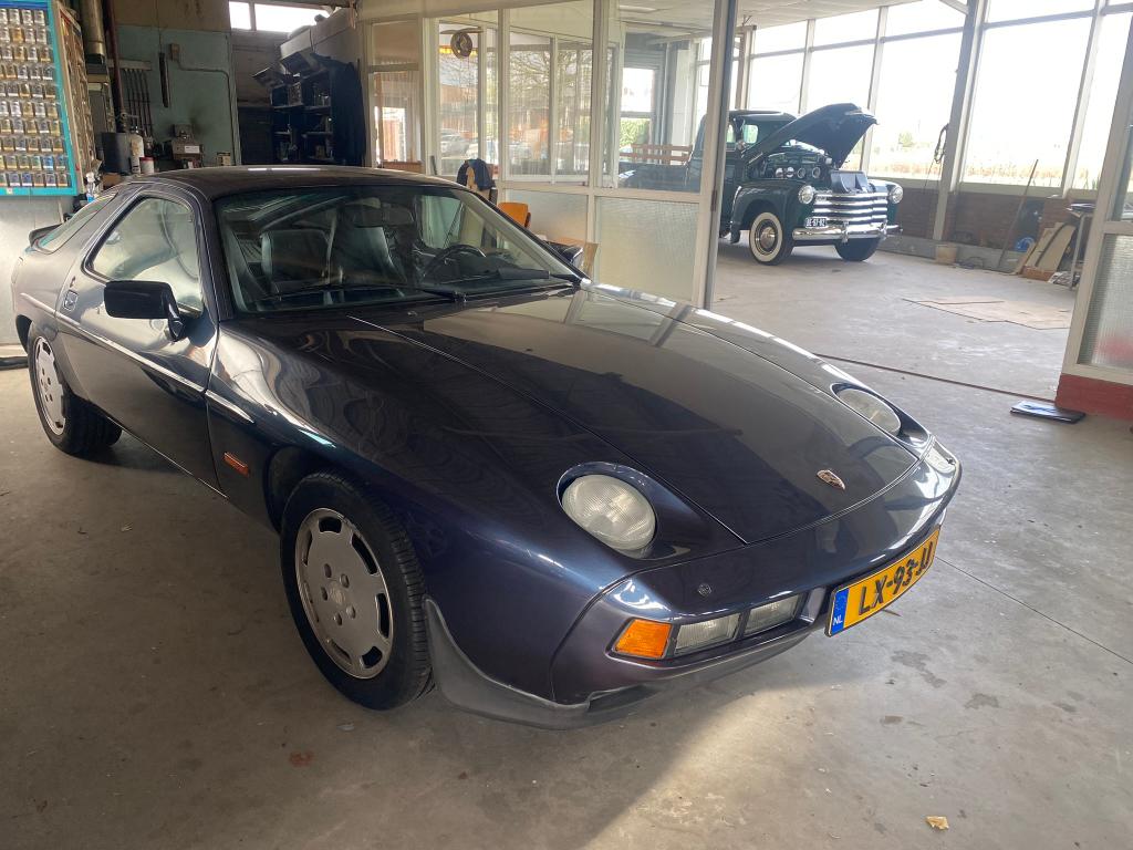 Porsche 928 4.7 S Coupe AUT 1985 Blauw, Auto's, Automaat, Achterwielaandrijving, 1520 kg, 367 pk
