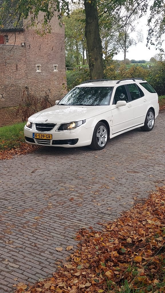 Saab 95  sport estate 2.0t  automaat  hirsh  211 pk., Auto's, Automaat, Dealer onderhouden, 1800 kg, Overige bekleding
