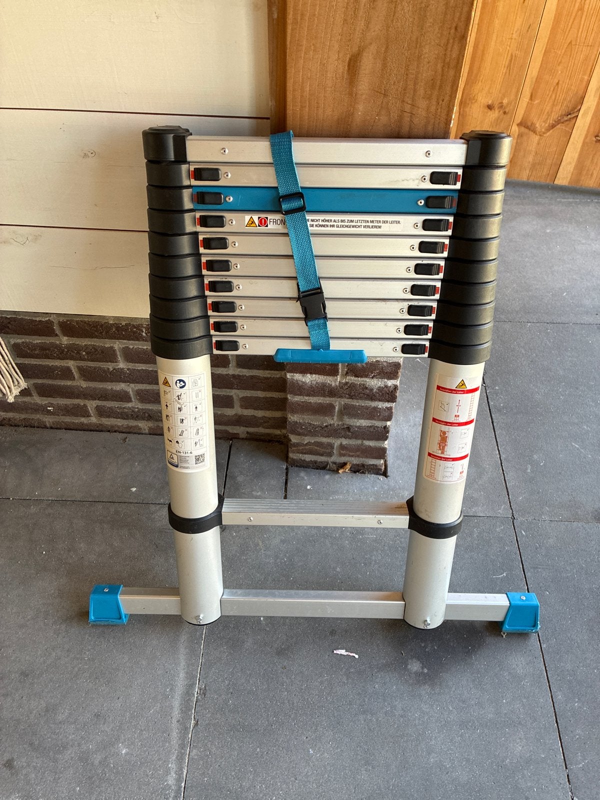 Uitschuifbare Telescoopladder - Handig en Compact, Ophalen, Gebruikt, Ladder, Opvouwbaar of Inschuifbaar