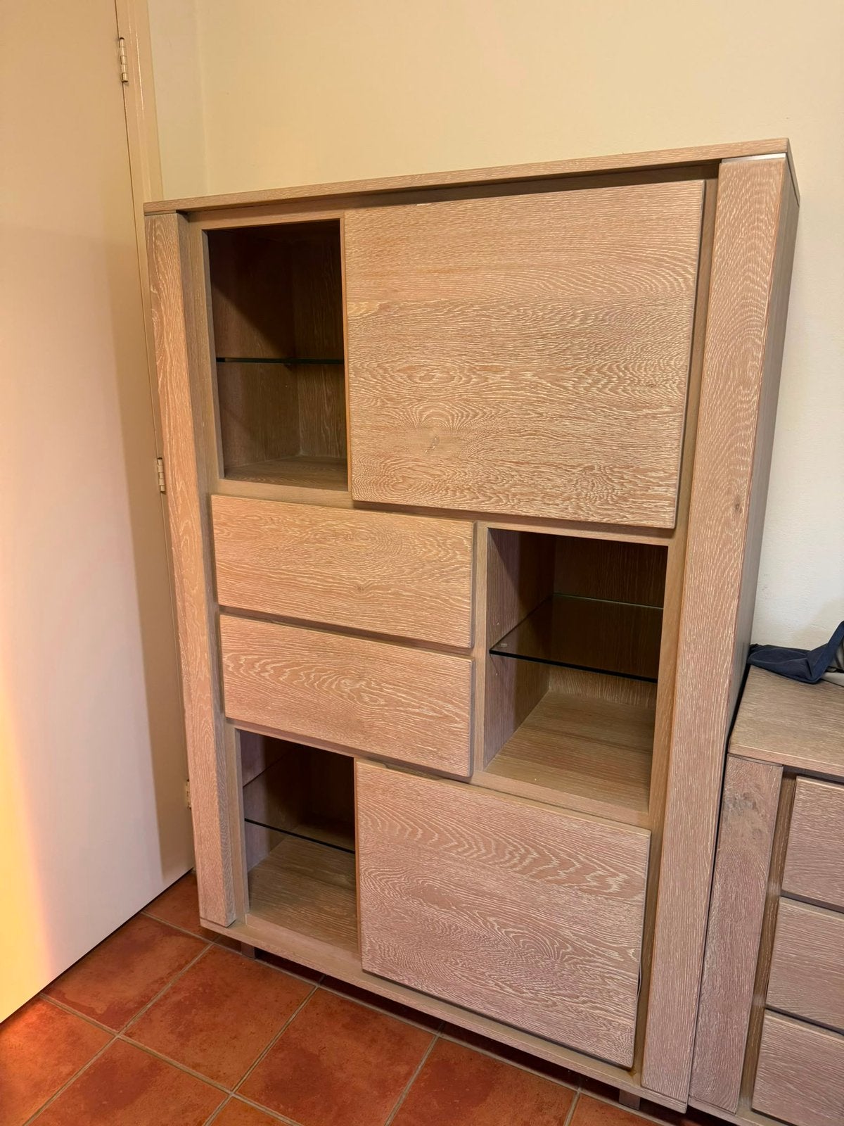 Service kast/hoge kast, Huis en Inrichting, Kasten | Wandmeubels, Ophalen, Zo goed als nieuw, Minder dan 150 cm, 150 tot 200 cm