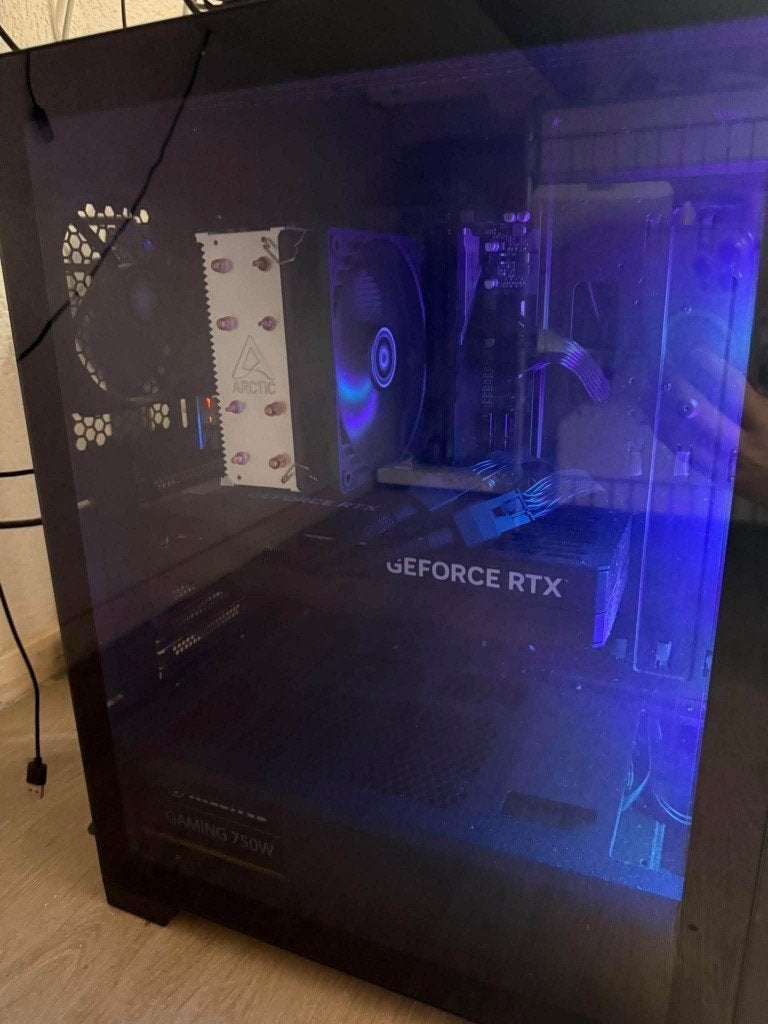 High-End Gaming PC | RTX 4070 Super | Ryzen 7500F, Computers en Software, Desktop Pc's, Ophalen, 32 GB, AMD Ryzen 5, Zo goed als nieuw