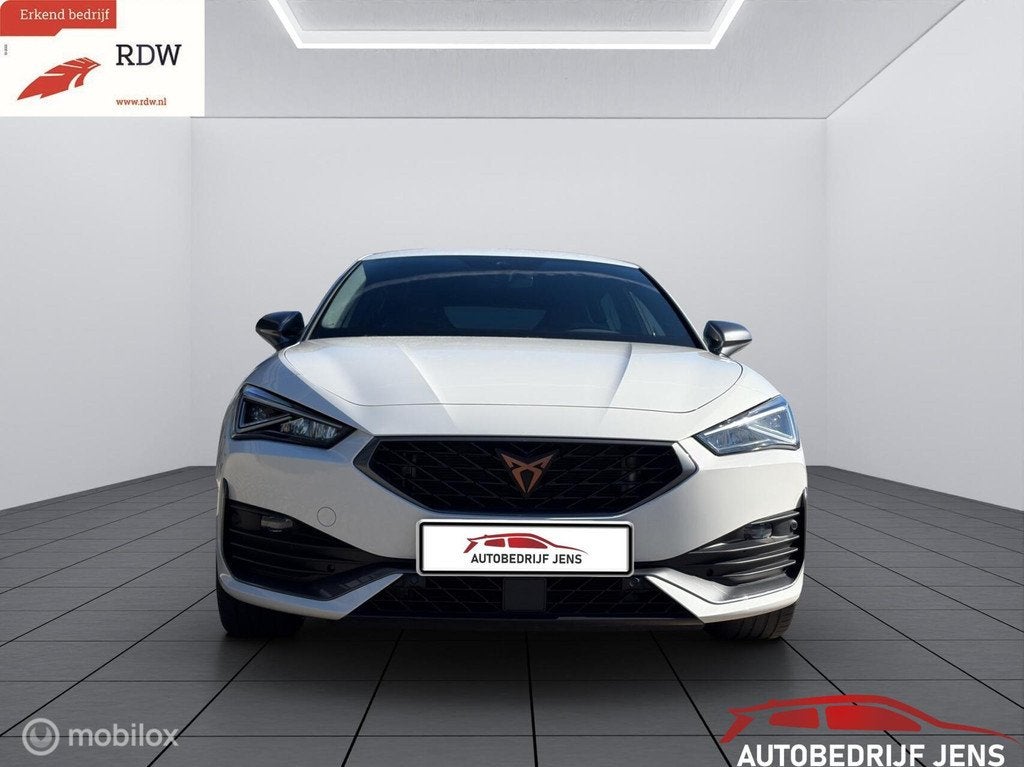 CUPRA Leon 1.4 e-Hybrid VZ 245PK|PDC|NAVI|APPLE CARPLAY, Auto's, Cupra, Gebruikt, 4 cilinders, Leon, Leder en Stof