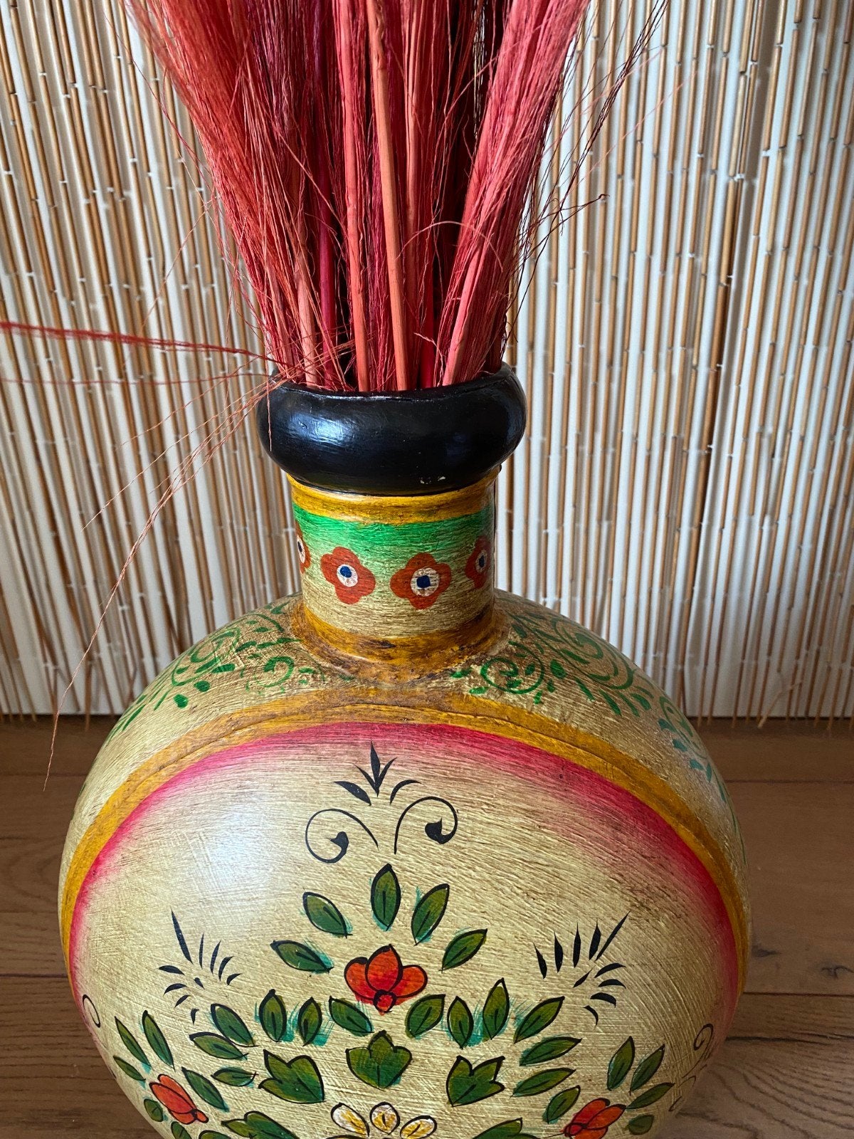 Gave vaas uit India met rode palmen, Ophalen of Verzenden
