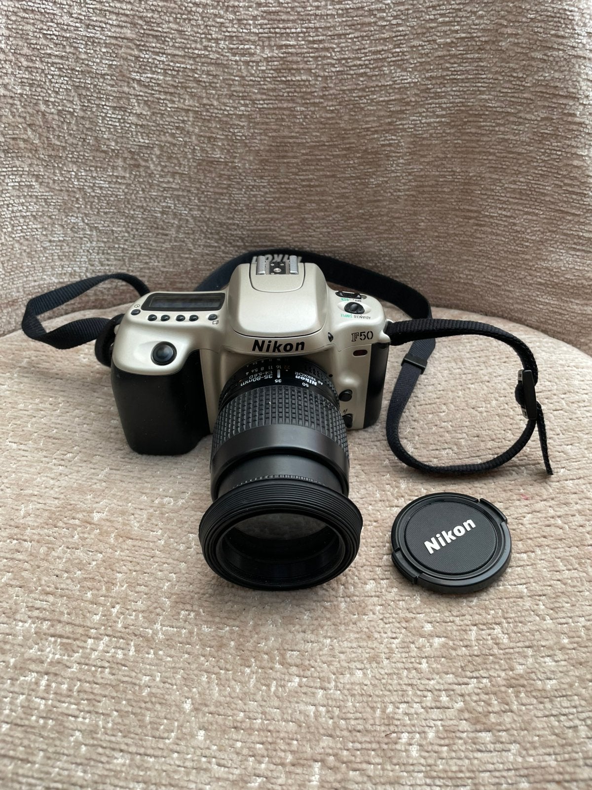 Nikon F50 Met AF Nikkor 35-80mm zoomlens, Audio, Tv en Foto, Fotocamera's Analoog, Ophalen, Zo goed als nieuw, Spiegelreflex, Nikon