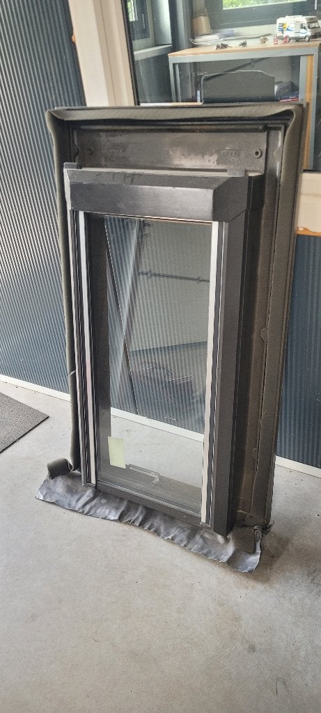 Ubbink dakraam 105 x 55 cm, Doe-het-zelf en Verbouw, Glas en Ramen, Ophalen, 80 tot 120 cm, 80 tot 120 cm, Nieuw