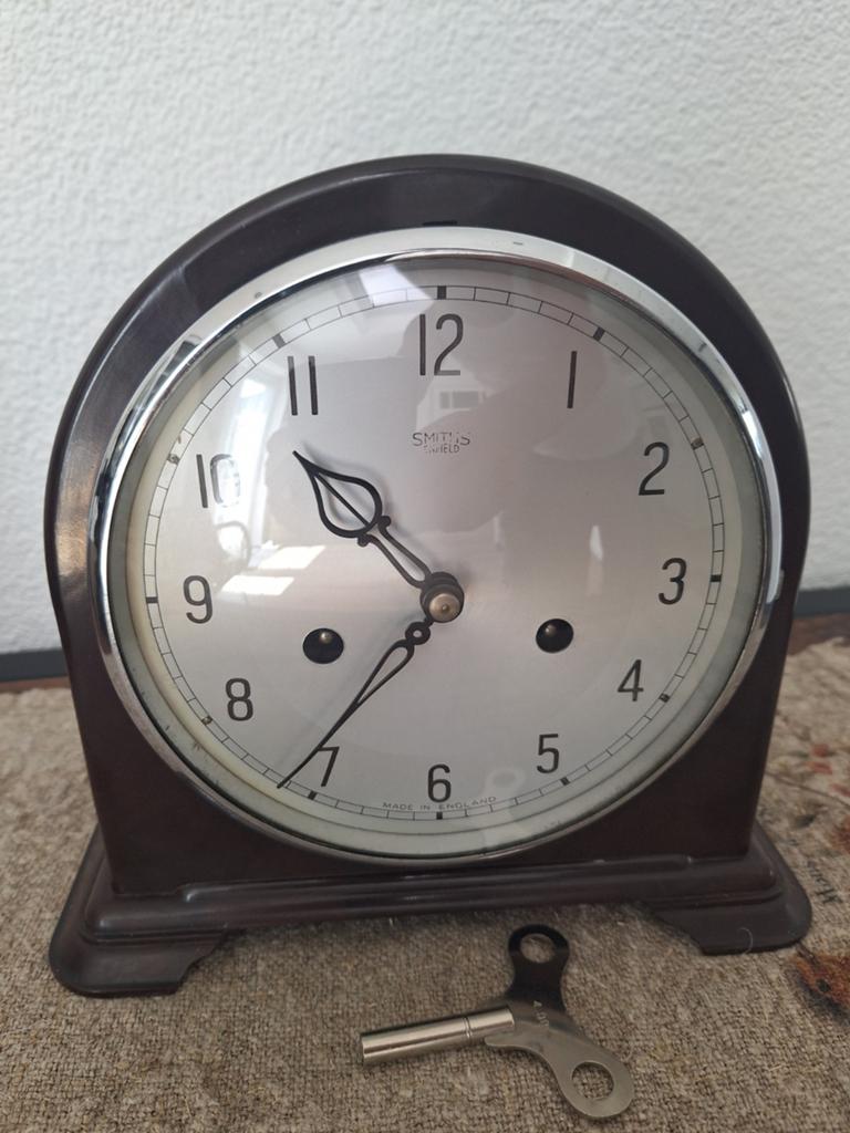 Vintage Bakelieten Mantelklok - Smiths Enfield, Antiek en Kunst, Antiek | Klokken, Ophalen of Verzenden