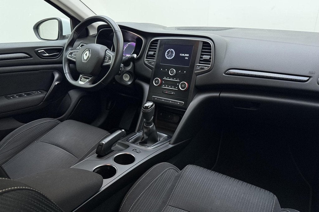 Renault Mégane 1.2 TCe Life 100pk | Stoelverwarming | Navig, Voorwielaandrijving, Gebruikt, Euro 6, 4 cilinders