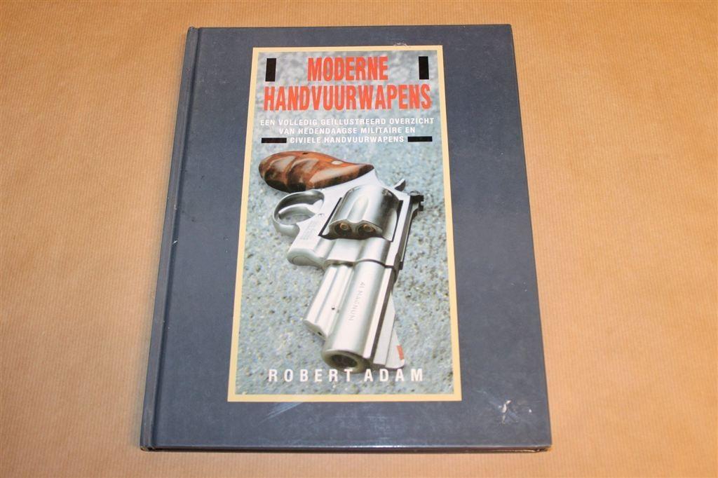 Moderne Handvuurwapens — Groot Overzicht in Woord en Beeld, Boeken, Ophalen of Verzenden, Tweede Wereldoorlog, Gelezen, Overige onderwerpen