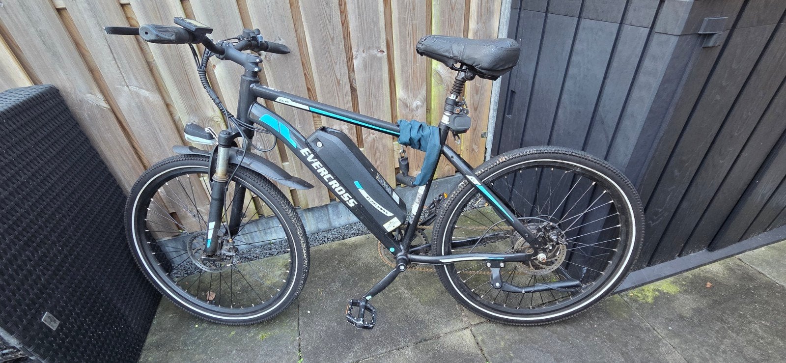 Electrische fiets ( achtervelg is kapot), Ophalen, Gebruikt, Minder dan 10 versnellingen, Overige merken