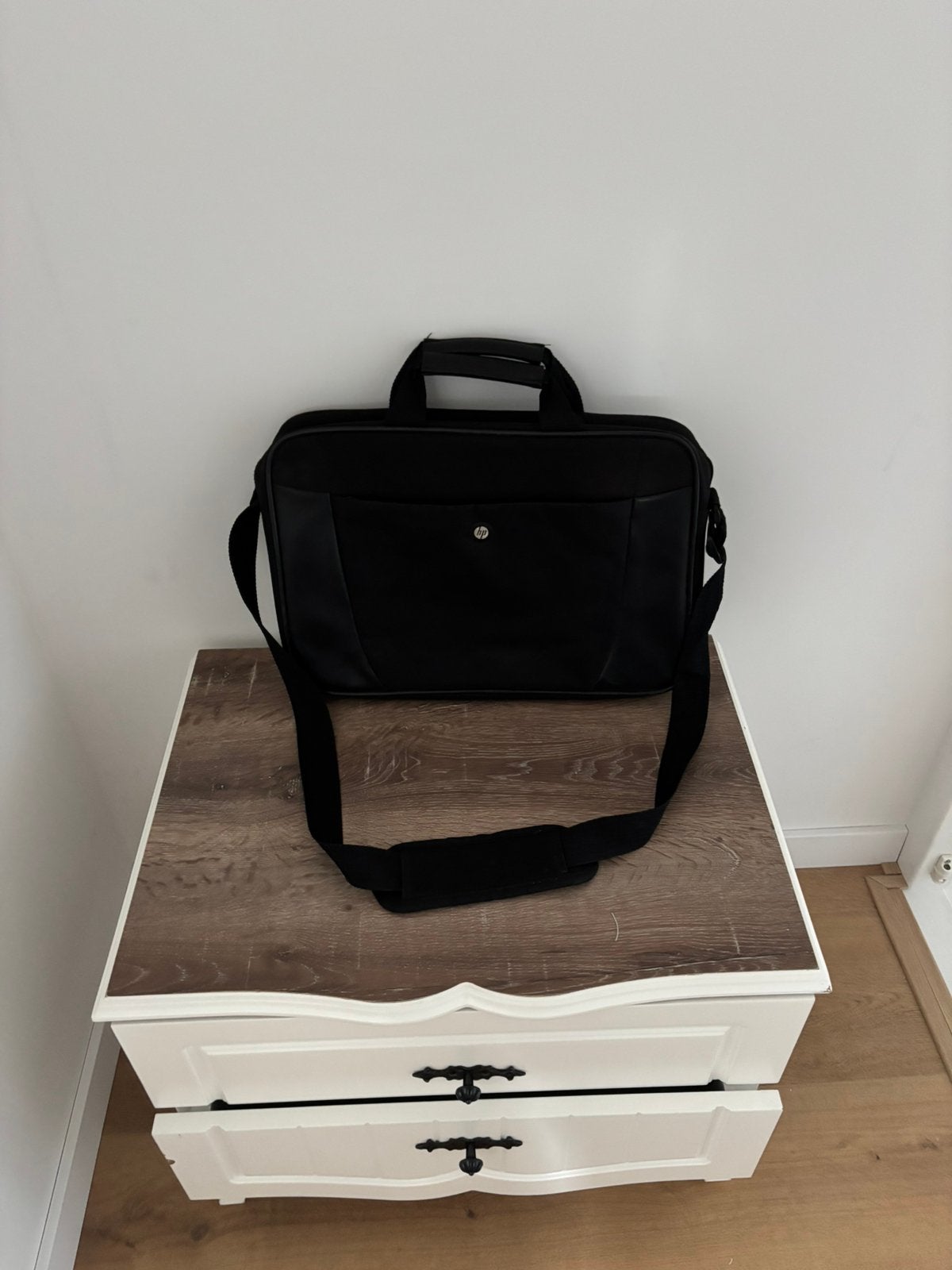 HP Laptop Bag – Black Business Shoulder Bag, Ophalen, 15 inch, Zo goed als nieuw