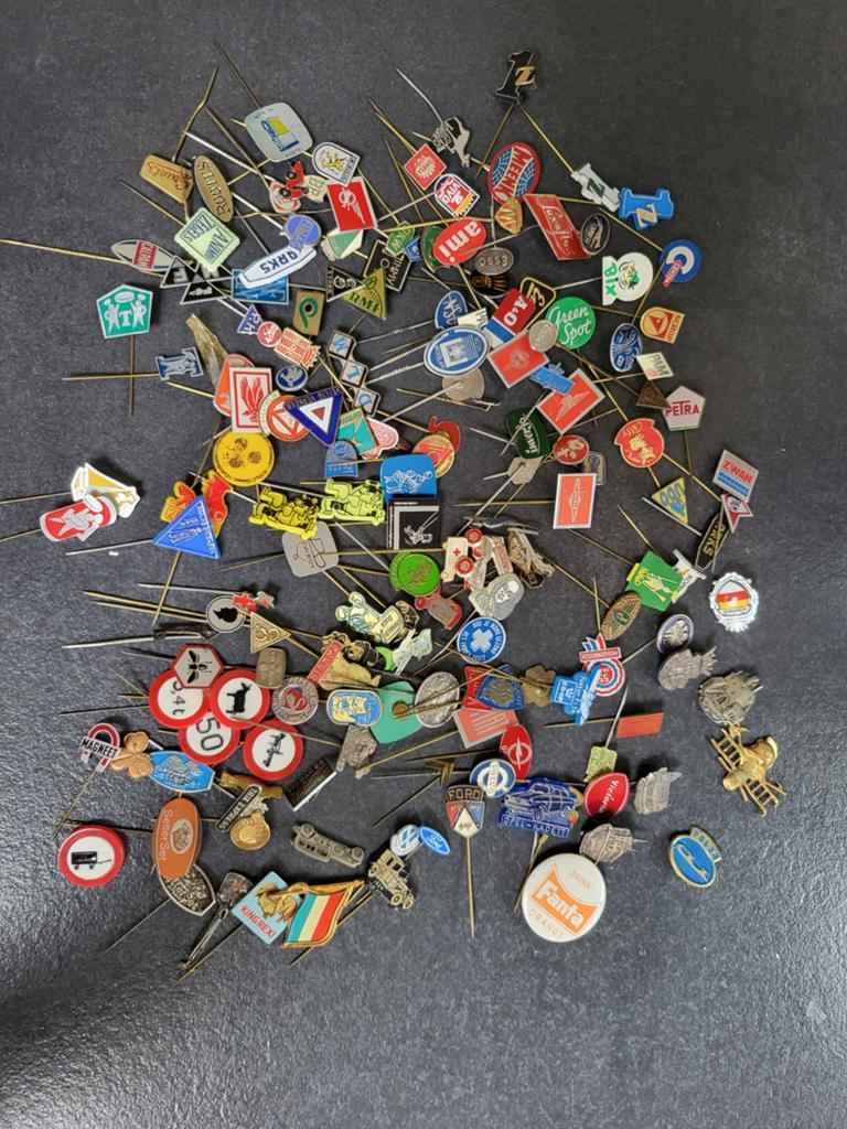 Vintage vereniging en automerken pins, Verzamelen, Speldjes, Pins en Buttons, Ophalen of Verzenden