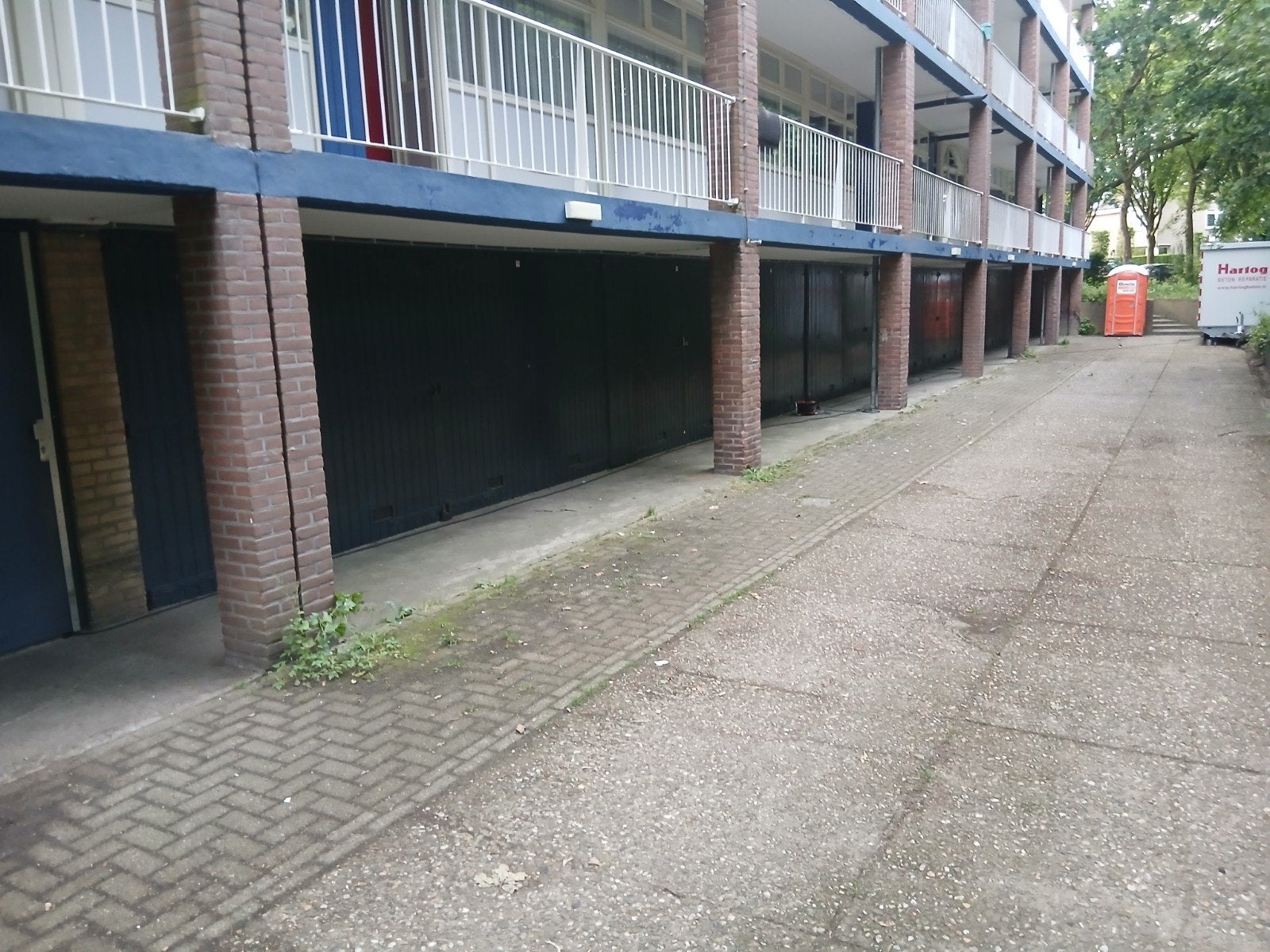 Gezocht garagebox anna van burenlaan  verkoop