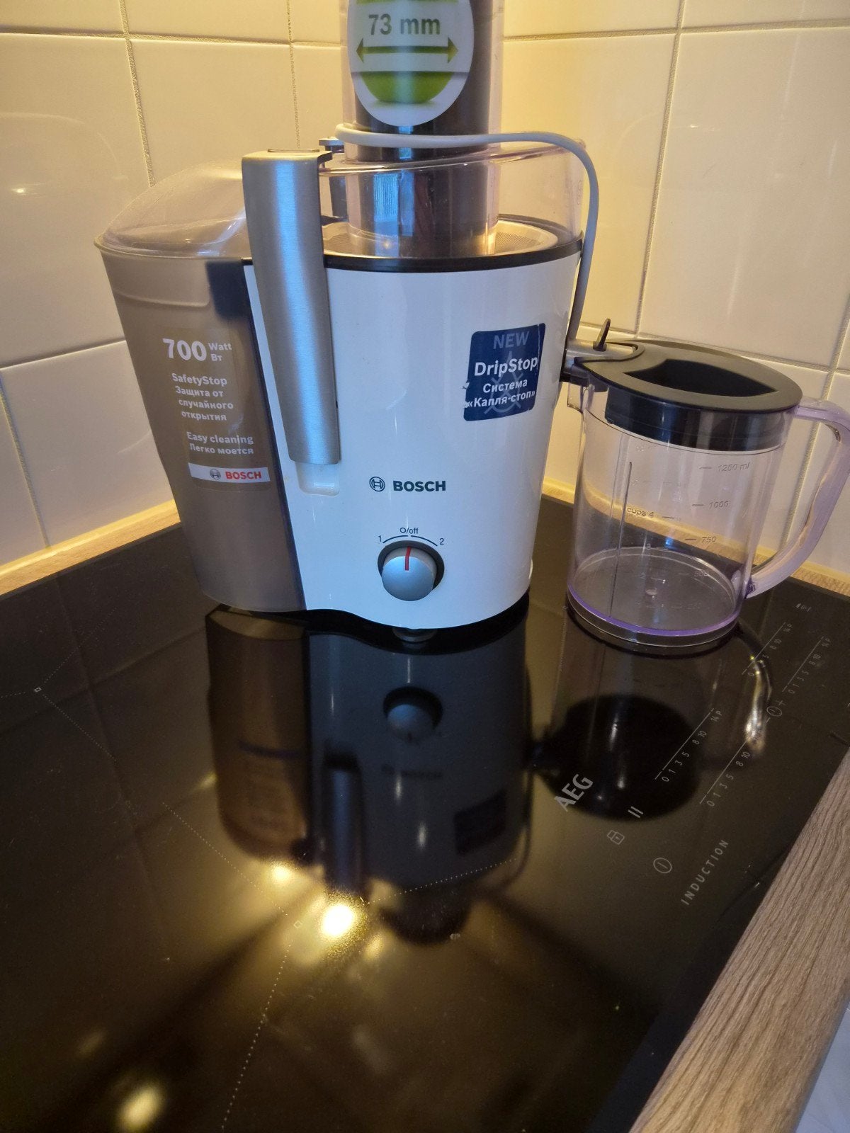 Bosch Sapcentrifuge - 700 Watt met DripStop, Ophalen of Verzenden, Zo goed als nieuw, Elektrisch, Sapcentrifuge