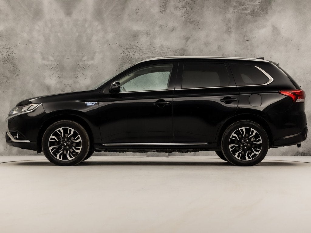 Mitsubishi Outlander 2.0 PHEV Deluxe 204Pk Automaat (SCHUIFD, Auto's, Automaat, 1820 kg, Zwart, Bedrijf
