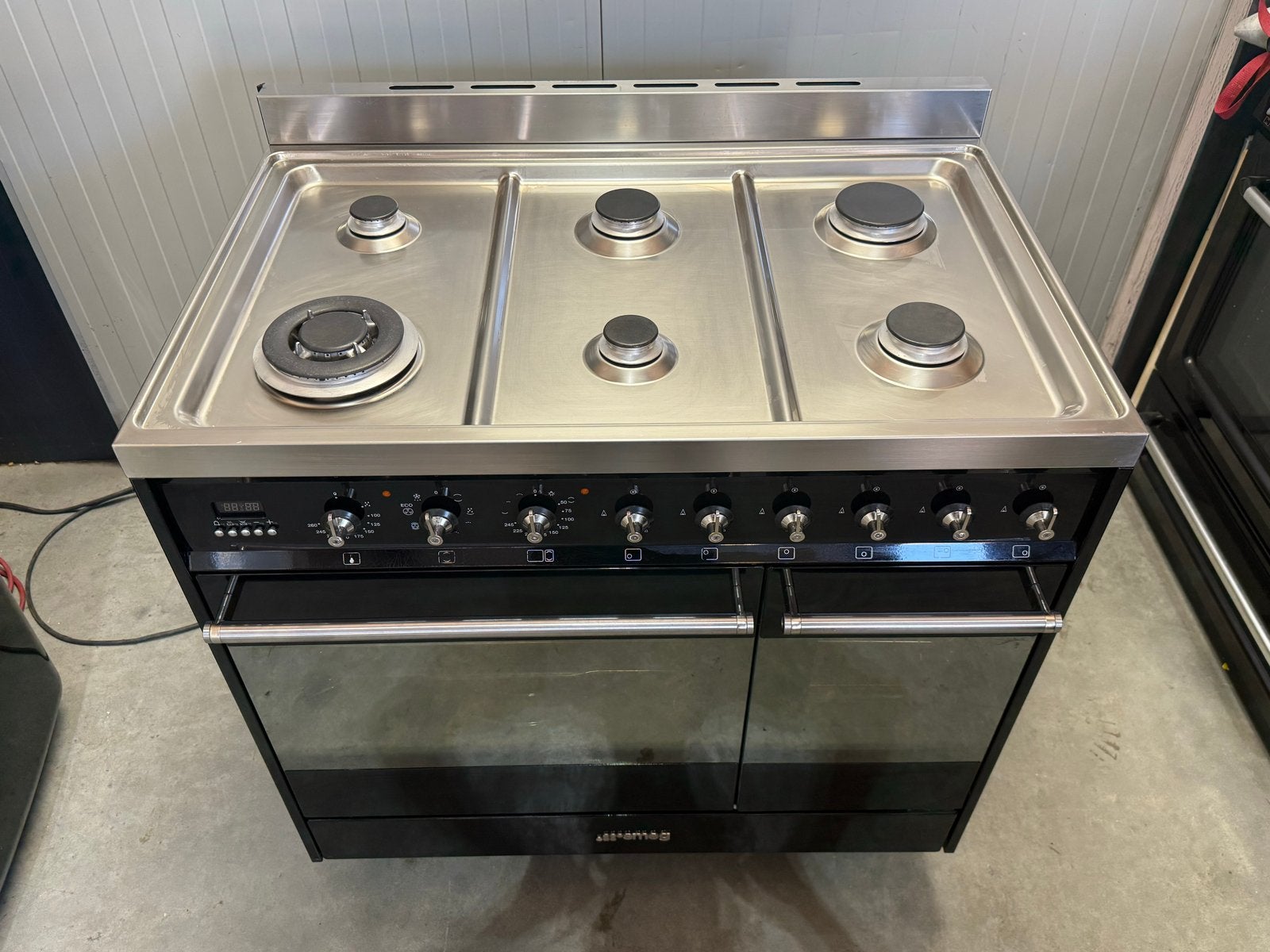 Smeg Fornuis met 6 gaspitten en dubbele oven, Hete lucht, 60 cm of meer, Ophalen of Verzenden, Zo goed als nieuw