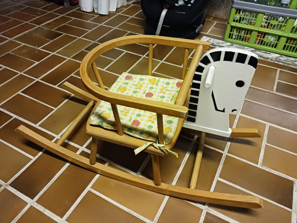 Ouderwets Houten Hobbelpaard met Kussen, Ophalen, Gebruikt