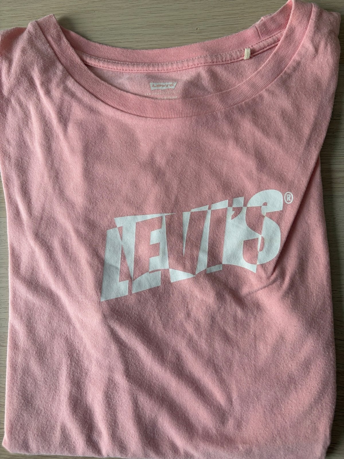 Roze Levi's T-shirt met korte mouwen, Maat 42/44 (L), Ophalen of Verzenden, Korte mouw, Roze