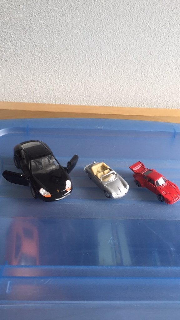 3 Porsches Welly zwart grijze en rood, Ophalen, Zo goed als nieuw