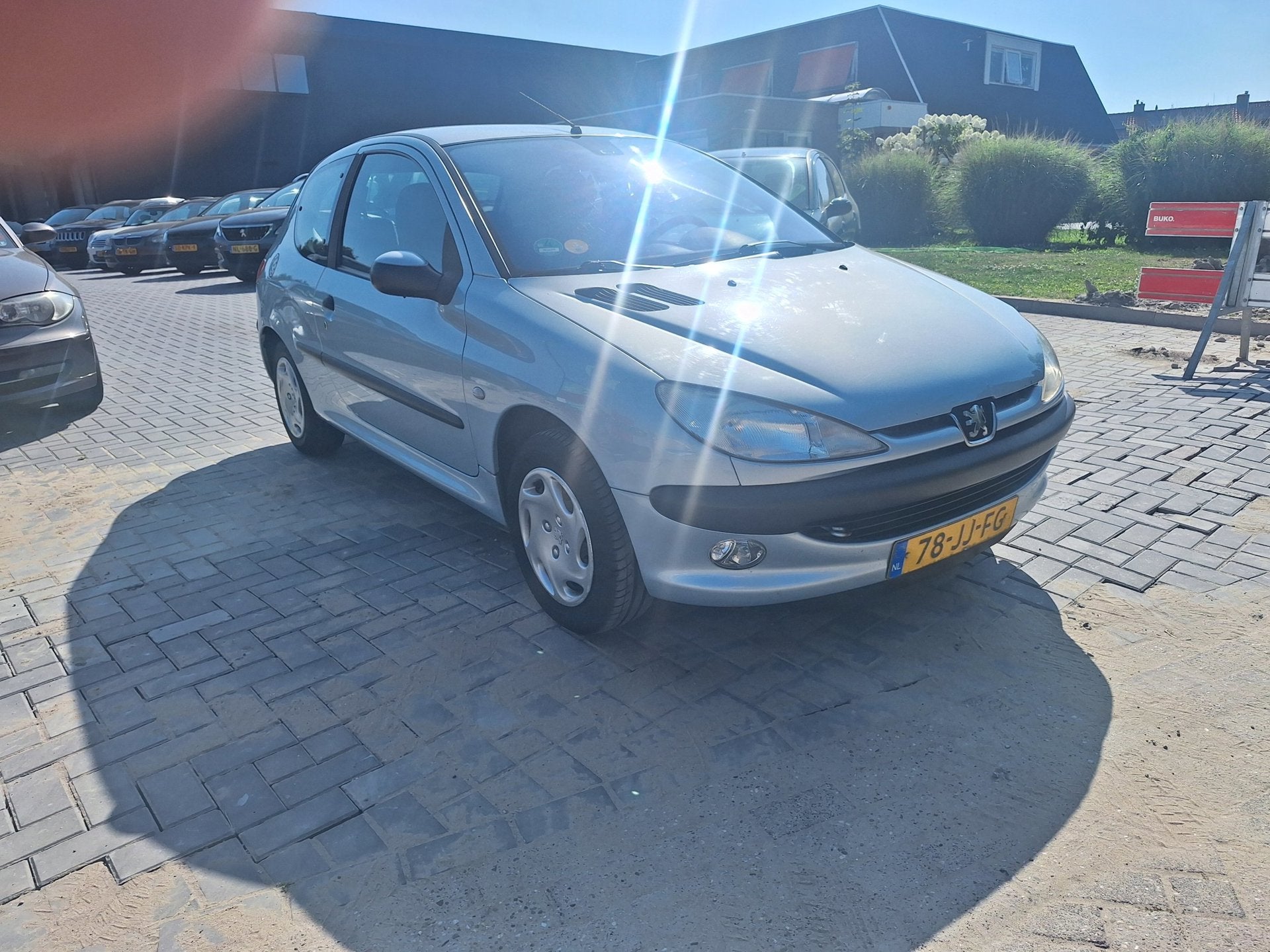 Peugeot 206