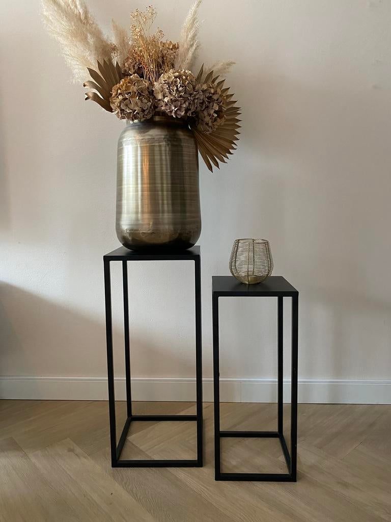 Set van 2 zwarte bijzettafels Mica Decorations Goa, Huis en Inrichting, Tafels | Bijzettafels, Ophalen, Minder dan 55 cm, Metaal of Aluminium