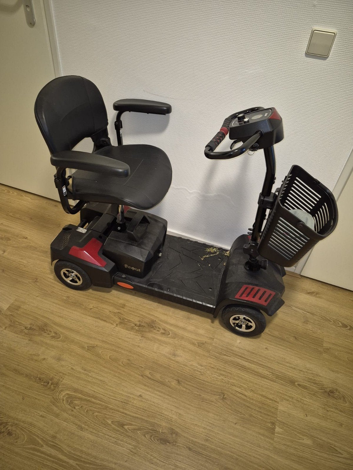 nette scootmobiel van het merk Drive, Diversen, Ophalen, Gebruikt, Drive, 15 km of minder