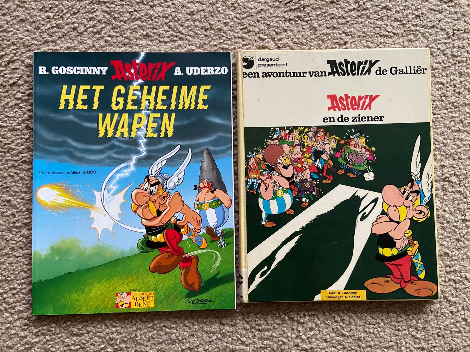 Strip boeken Asterix 2 x, Boeken, Meerdere stripboeken, Ophalen of Verzenden, Gelezen