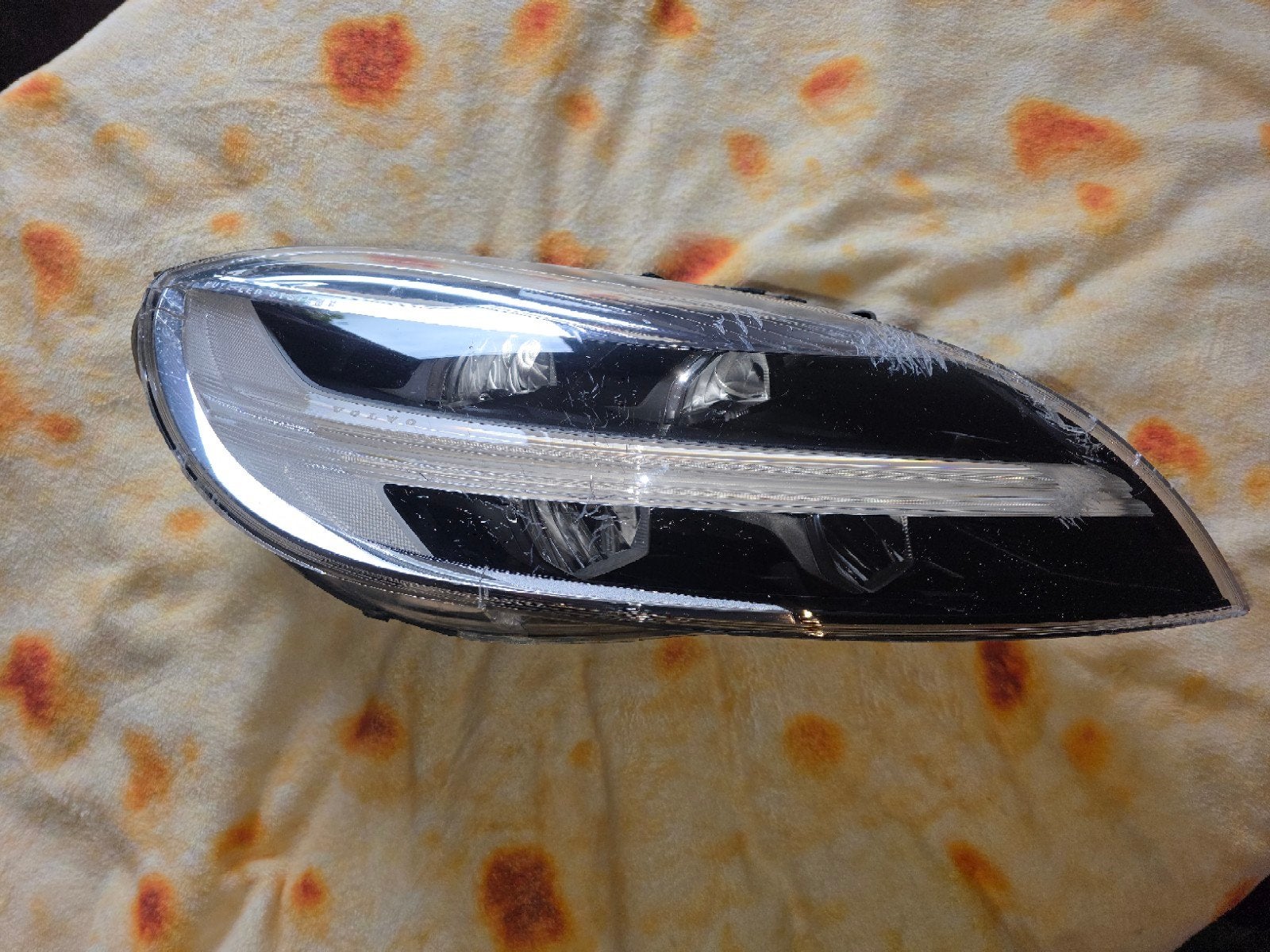 Originele Koplamp Rechts LED Volvo V40 (2013-2019), Ophalen of Verzenden, Gebruikt, Volvo