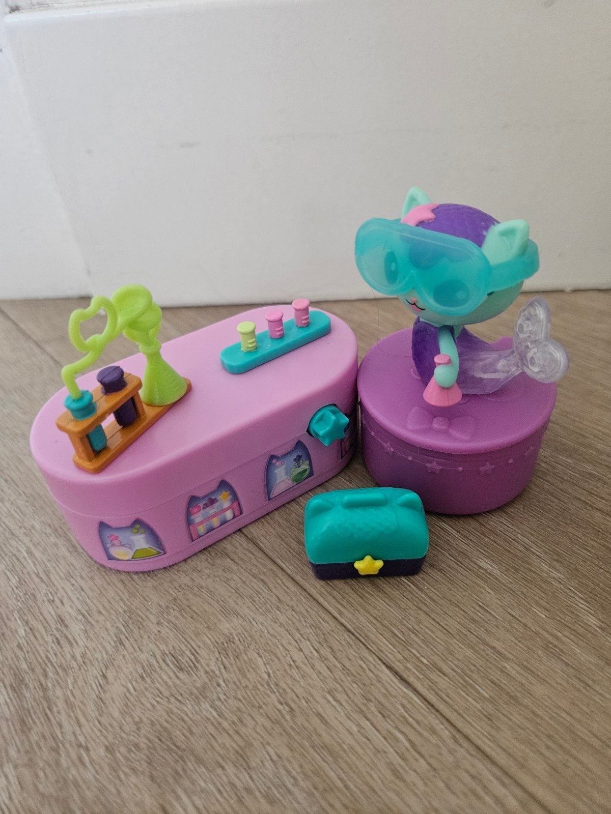 Gabby's poppenhuis, Ophalen, Zo goed als nieuw