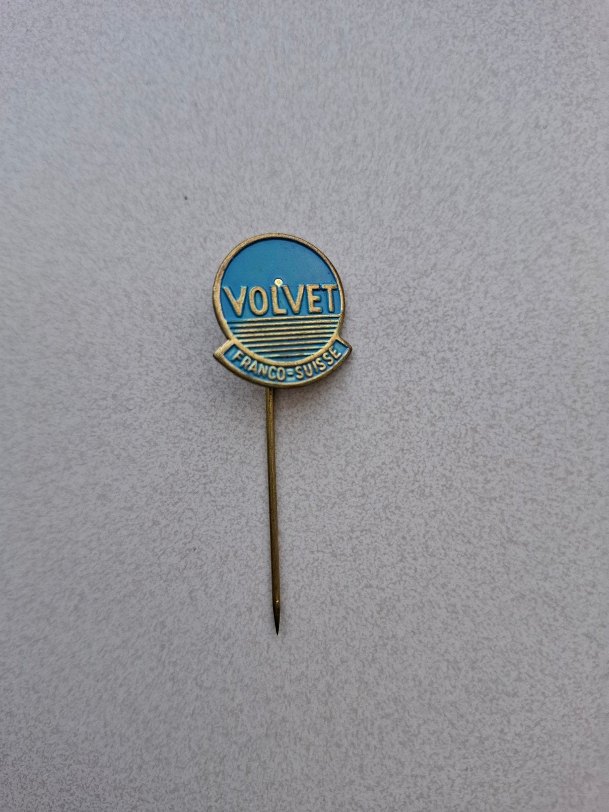 Vintage speldje pin prikker steekspeld Volvet Franco-Suisse, Ophalen of Verzenden