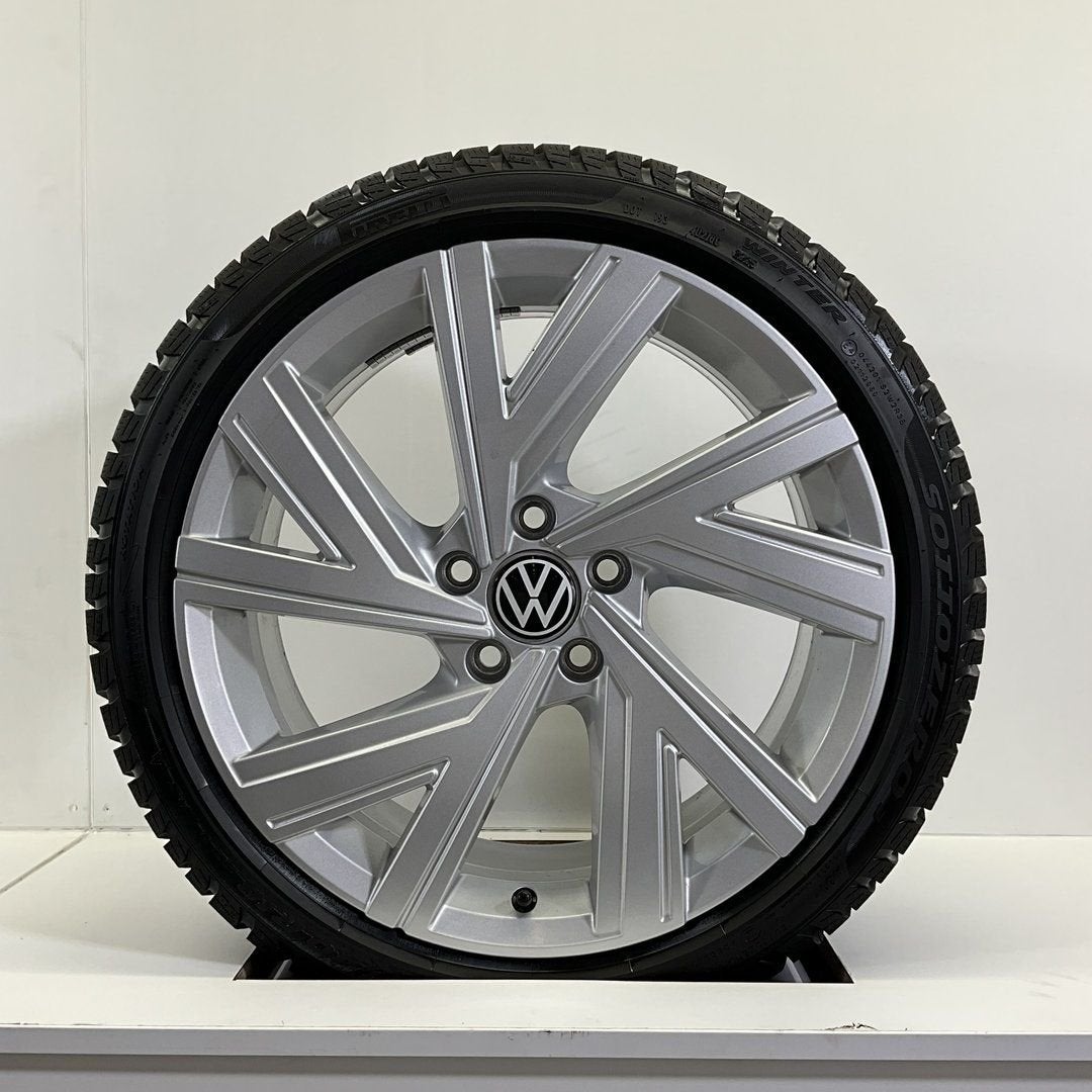 VOLKSWAGEN GOLF 8 VELGEN SET WINTERBANDEN 18 INCH, 18 inch, Gebruikt, -, -