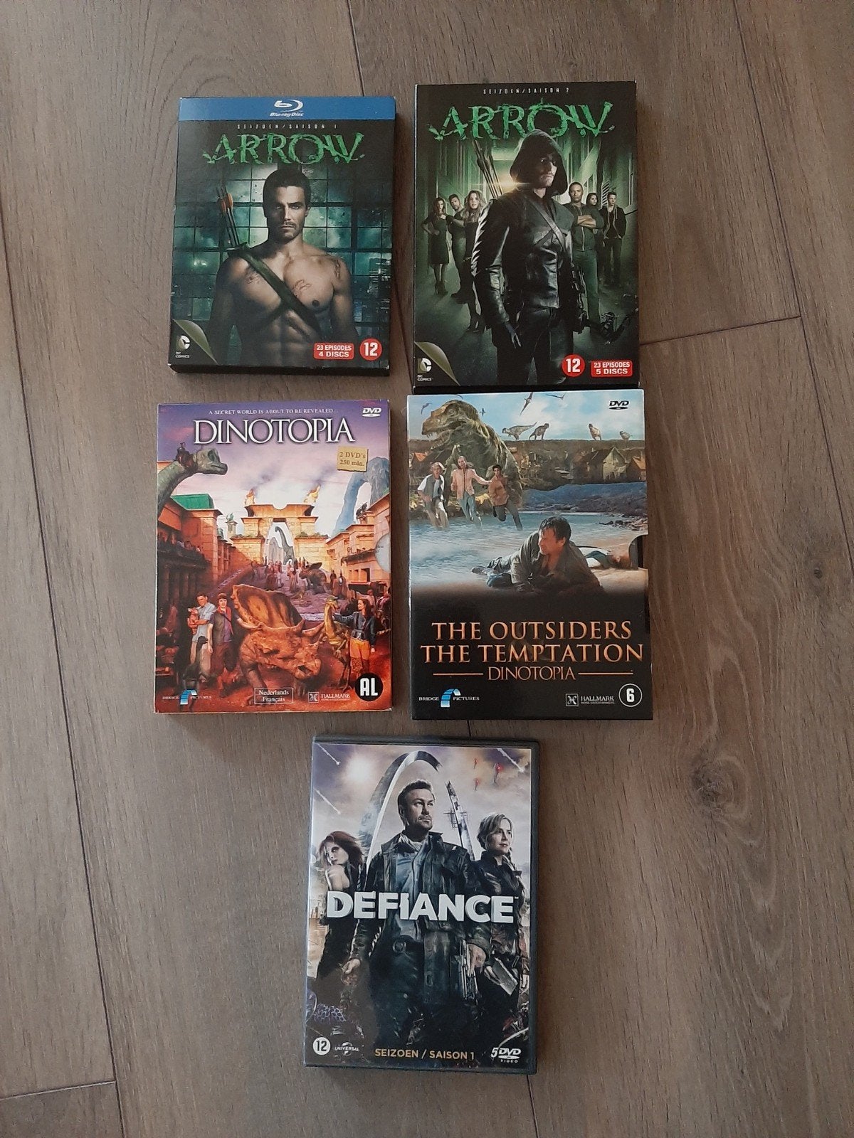 Arrow - Defiance - Dinotopia, Verzenden, Zo goed als nieuw