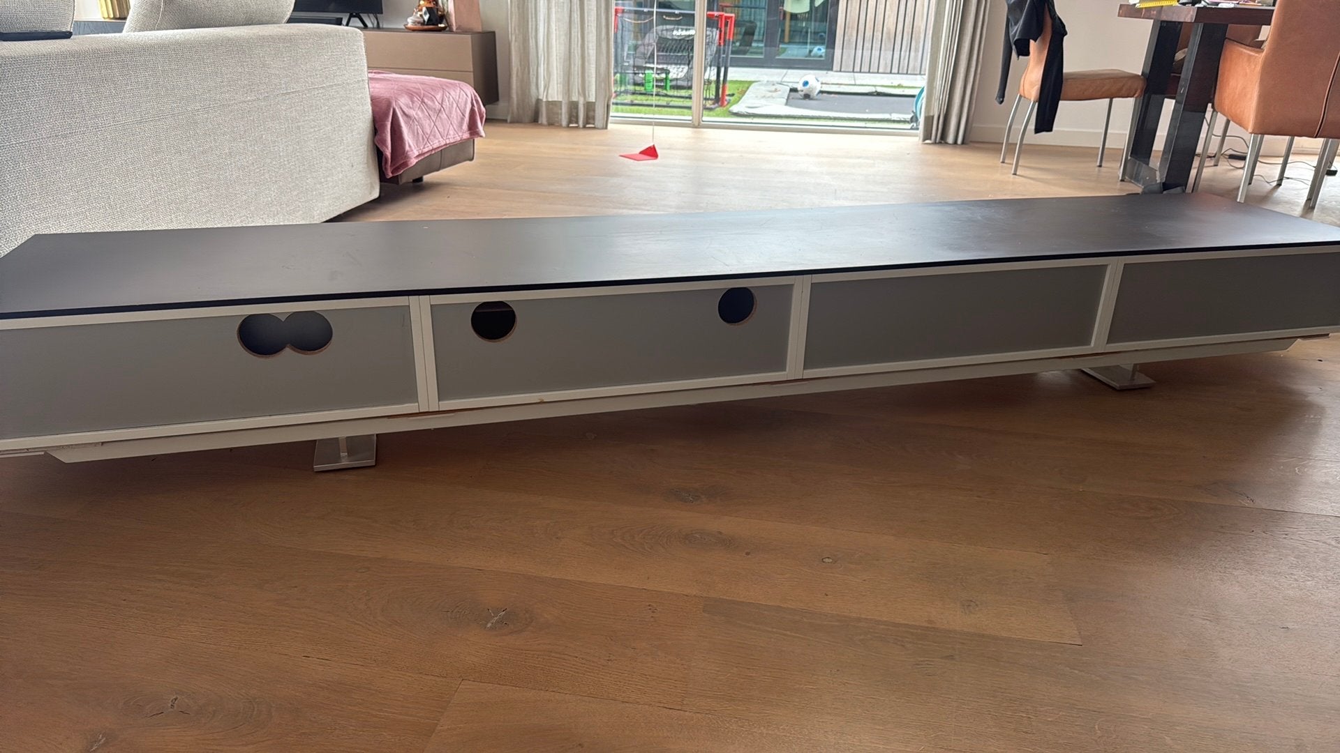 Foto 5 van Modern zwart-wit tv-meubel