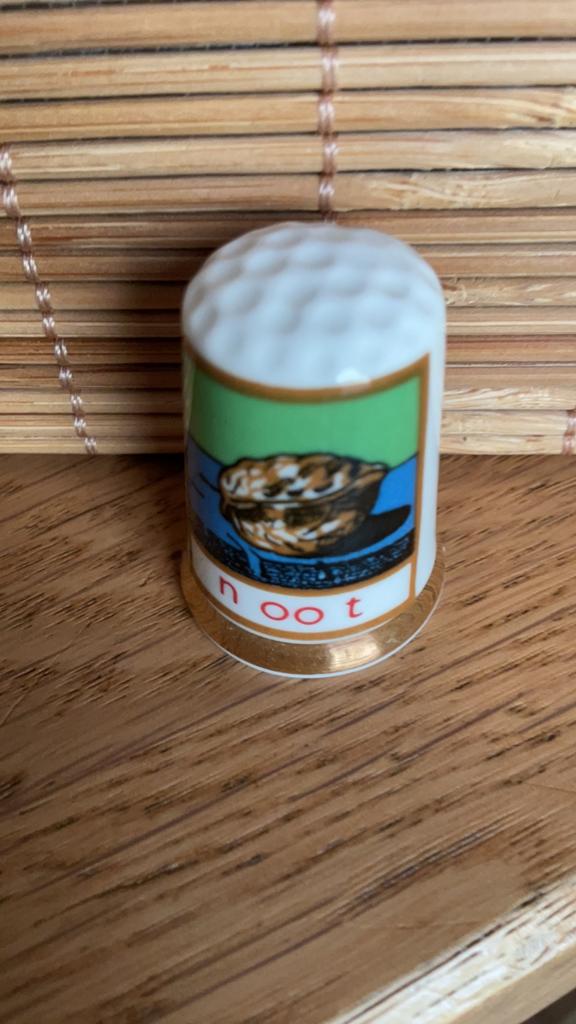 Noot vingerhoed vingerhoedje vingerhoedjes vingerhoeden, Verzenden, Nieuw, Porselein, Nederland