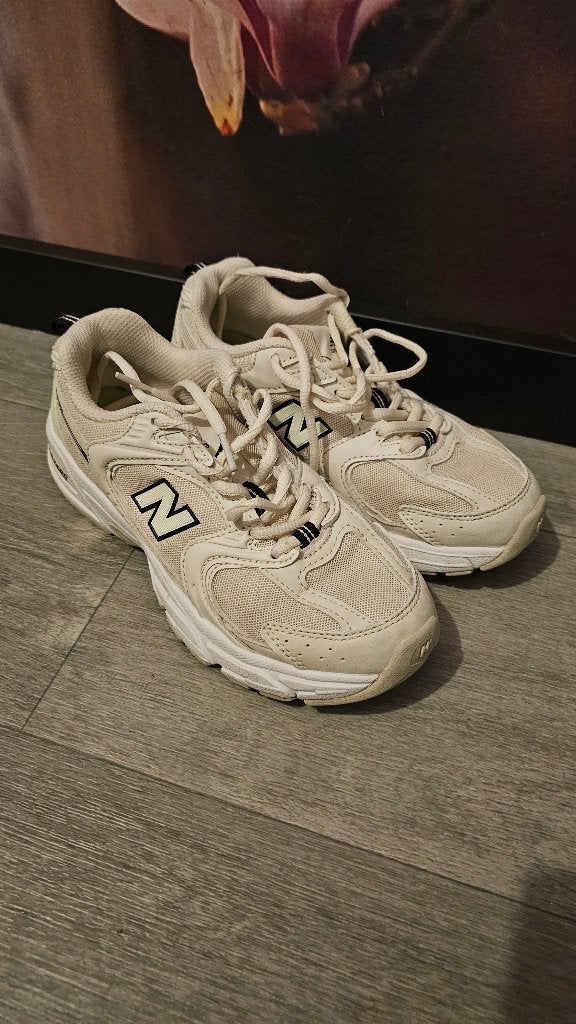 Lookalike New Balance 530 sneakers maat 37, Beige, Ophalen of Verzenden, Sneakers of Gympen, Onbekend
